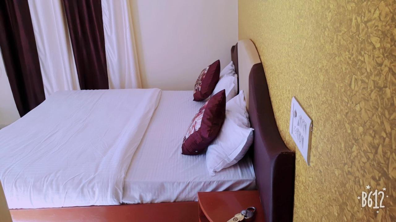 Paradise Hotel For Couples Mount Abu Exterior foto